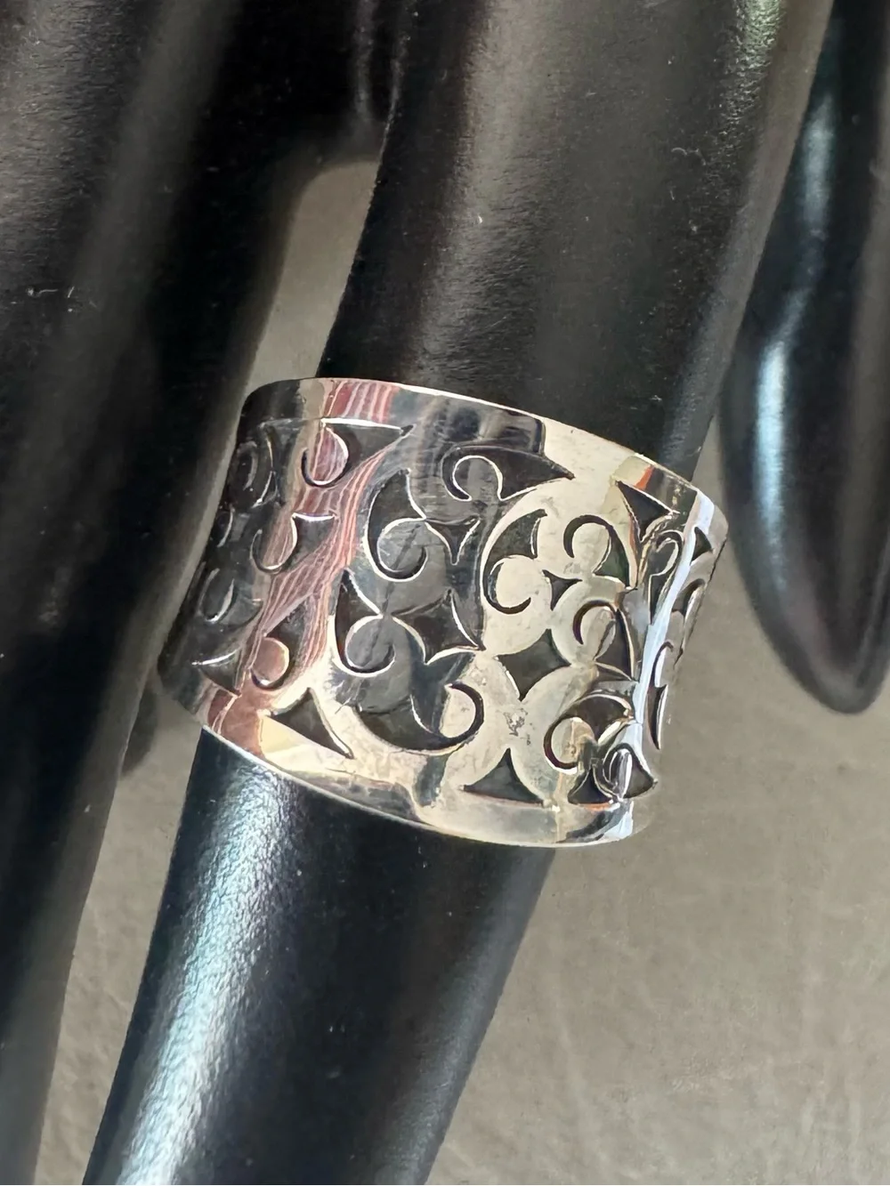New Lois Hill Sterling Silver Scroll Ring